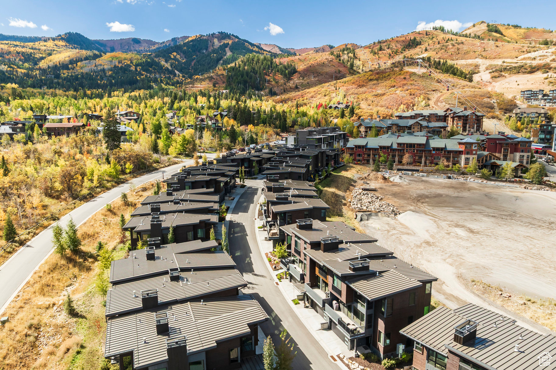 THE RIDGE AT CANYONS - Residential
