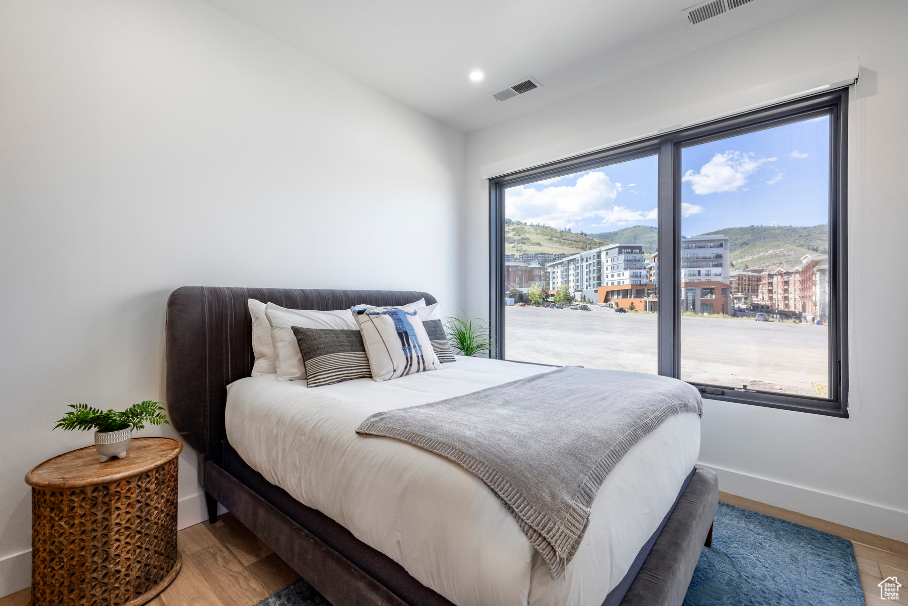 THE RIDGE AT CANYONS - Residential