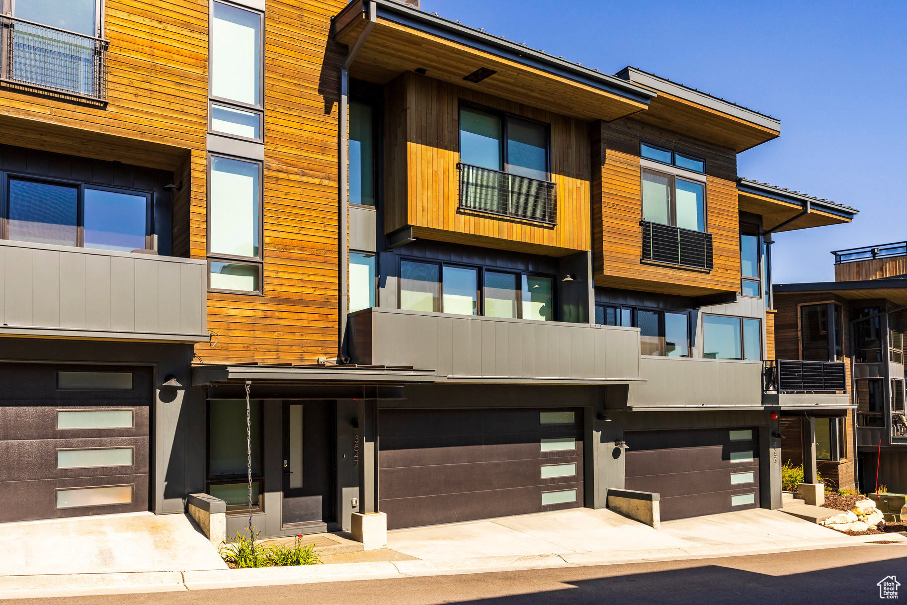 THE RIDGE AT CANYONS - Residential