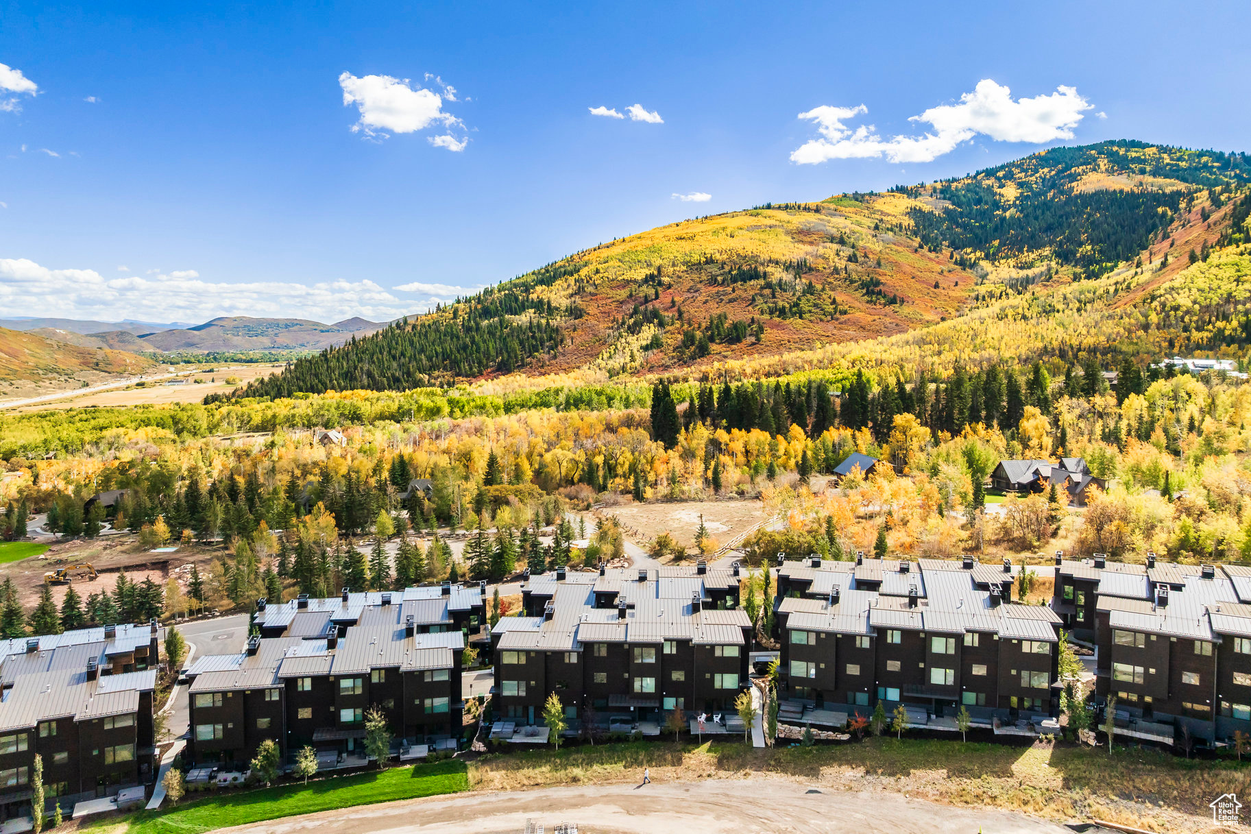 THE RIDGE AT CANYONS - Residential