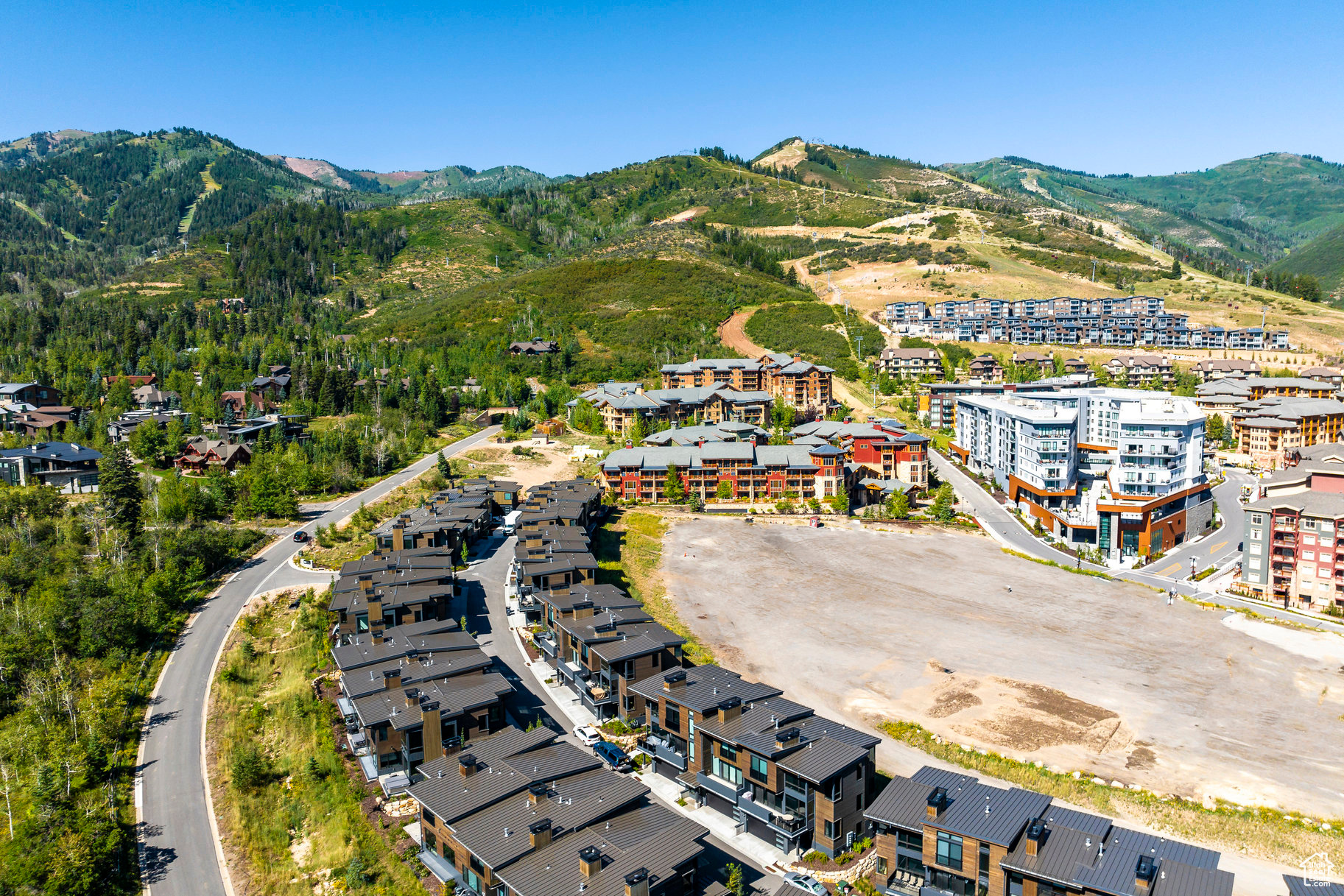 THE RIDGE AT CANYONS - Residential