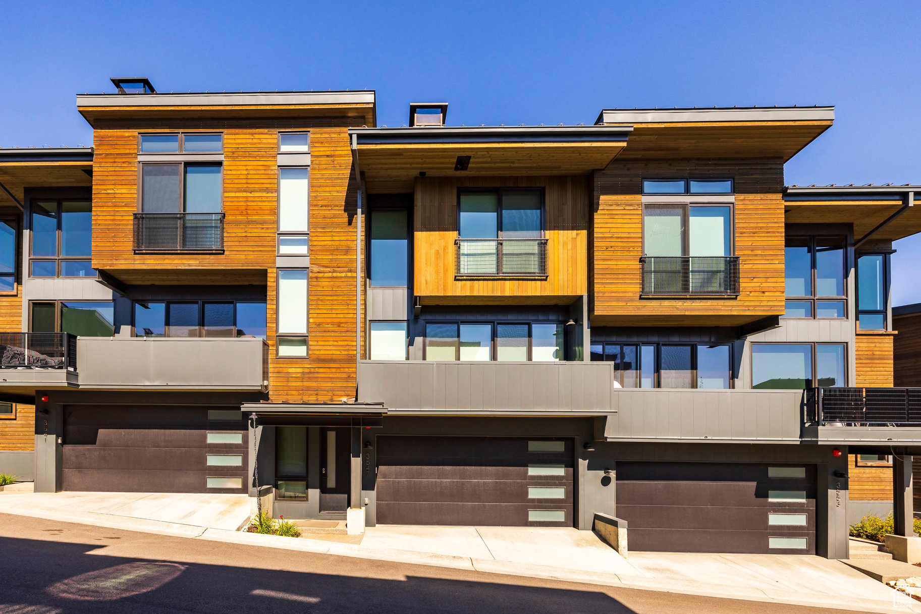 THE RIDGE AT CANYONS - Residential