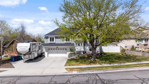 Photo of 1769 E EDGECLIFF DR S, Sandy, UT 84092 (MLS # 2148961)