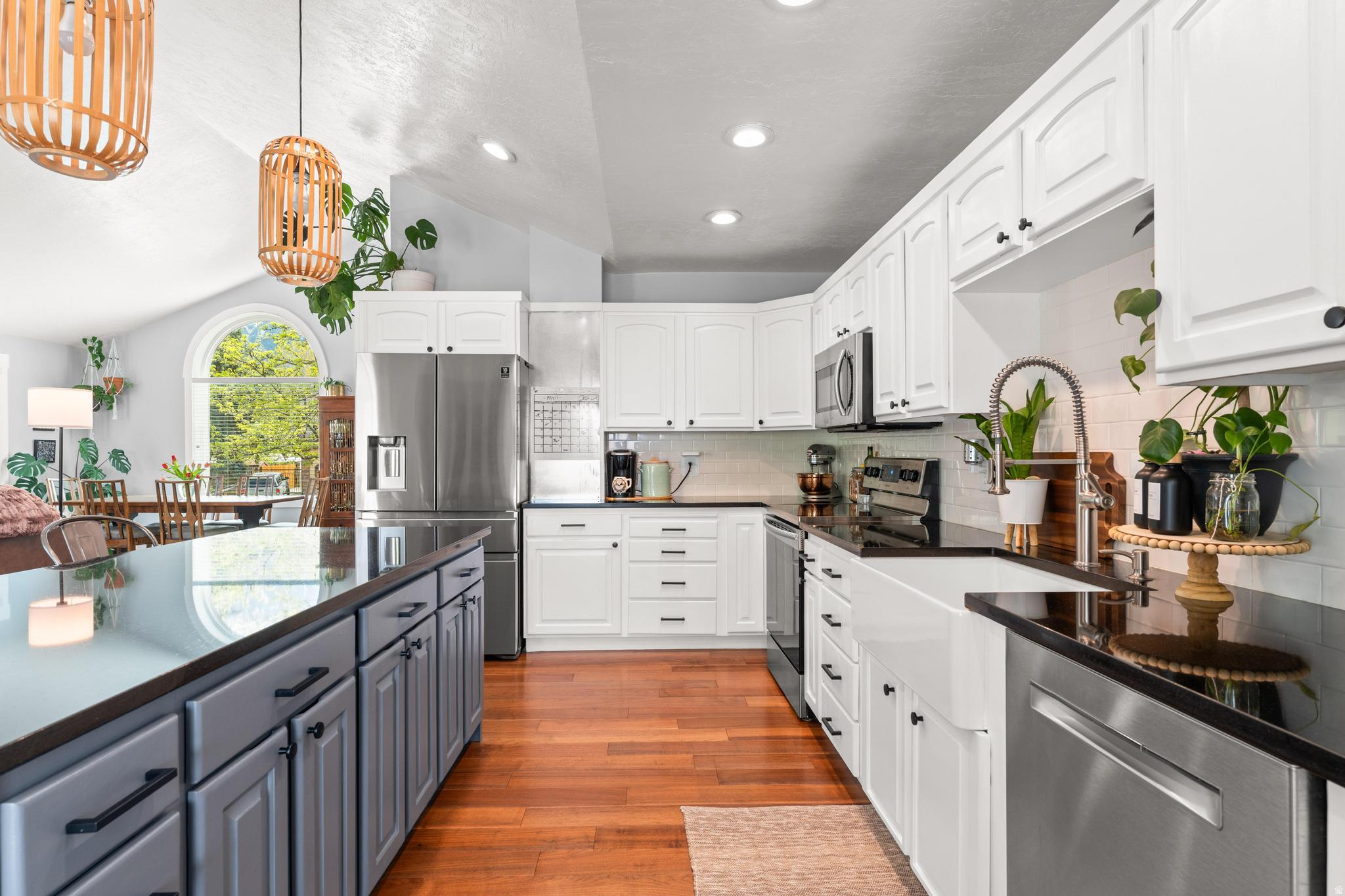 WHITE CITY - Residential