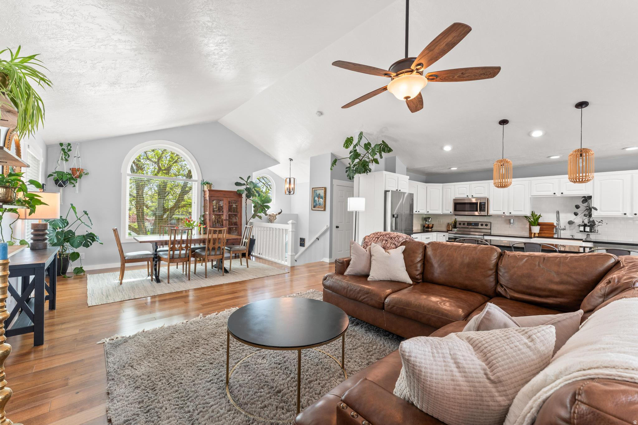 WHITE CITY - Residential