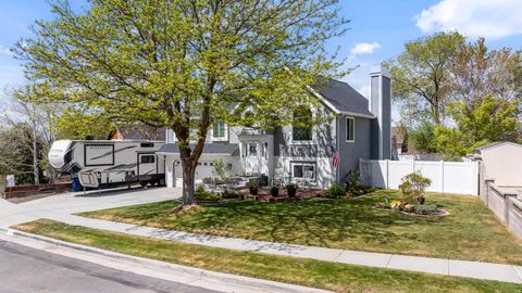 Tiny photo for 1769 E EDGECLIFF DR S, Sandy, UT 84092 (MLS # 2148961)