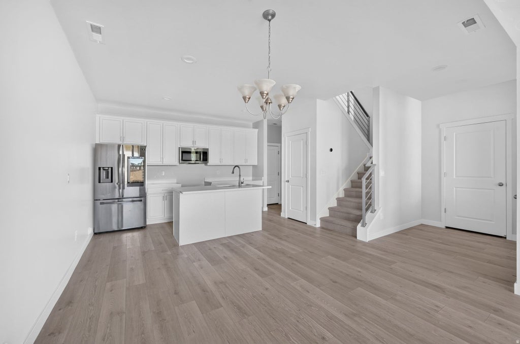Photo of 6641 W MEADOW GRASS DR, South Jordan, UT 84009 (MLS # 2179554)