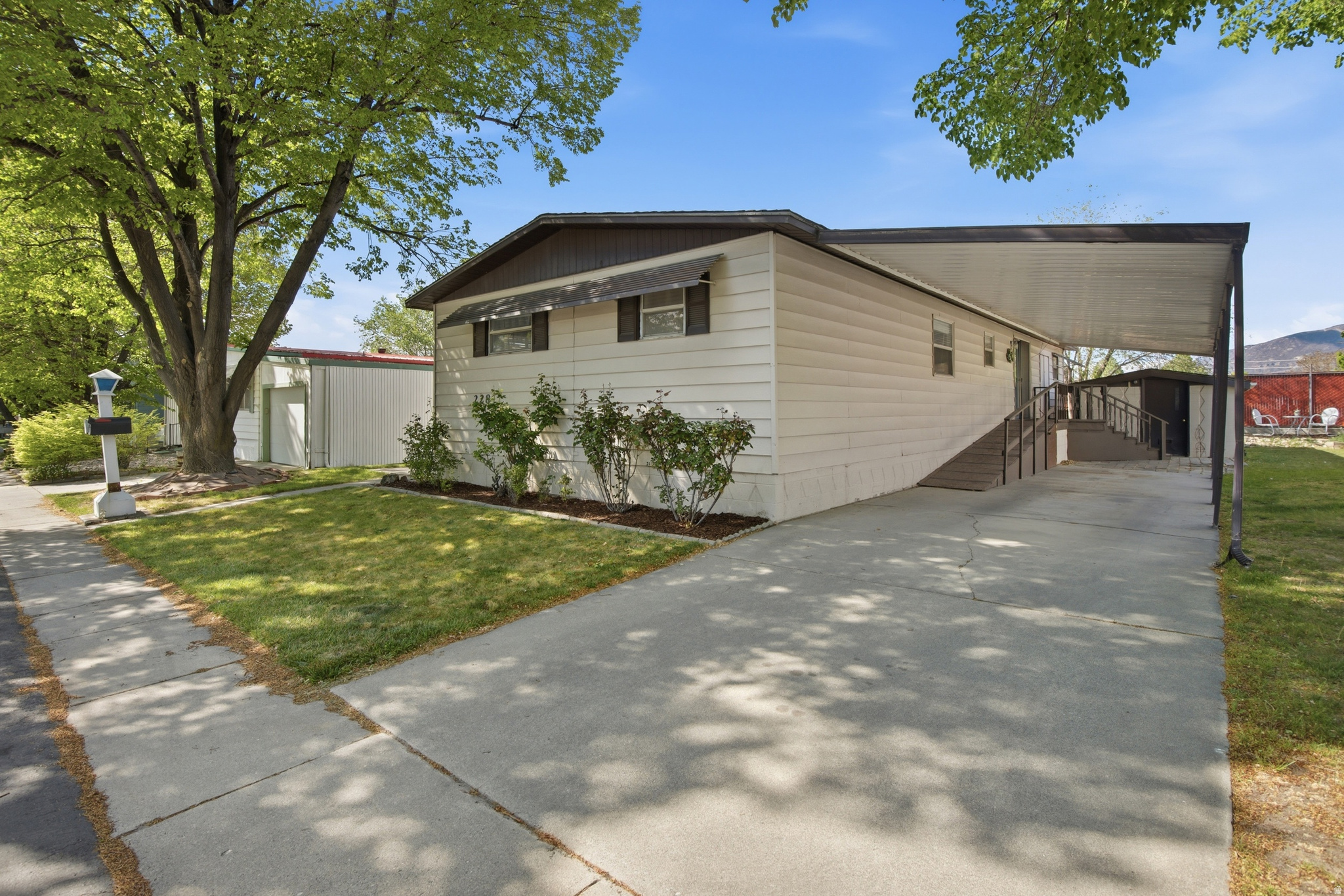 SEVEN CS - Residential