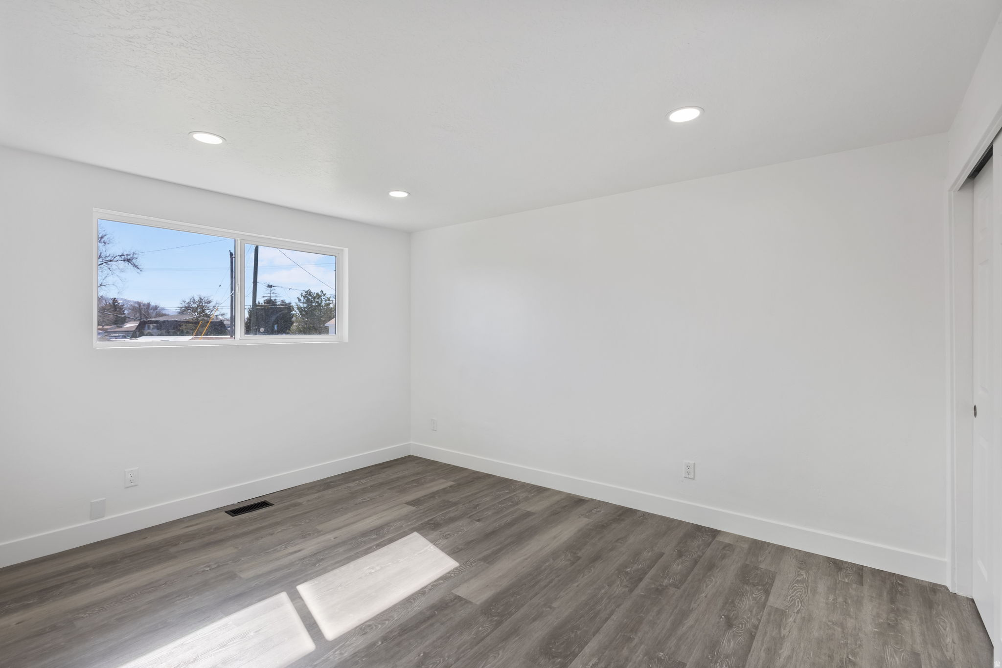 VALLEY DOWN #3 - Residential