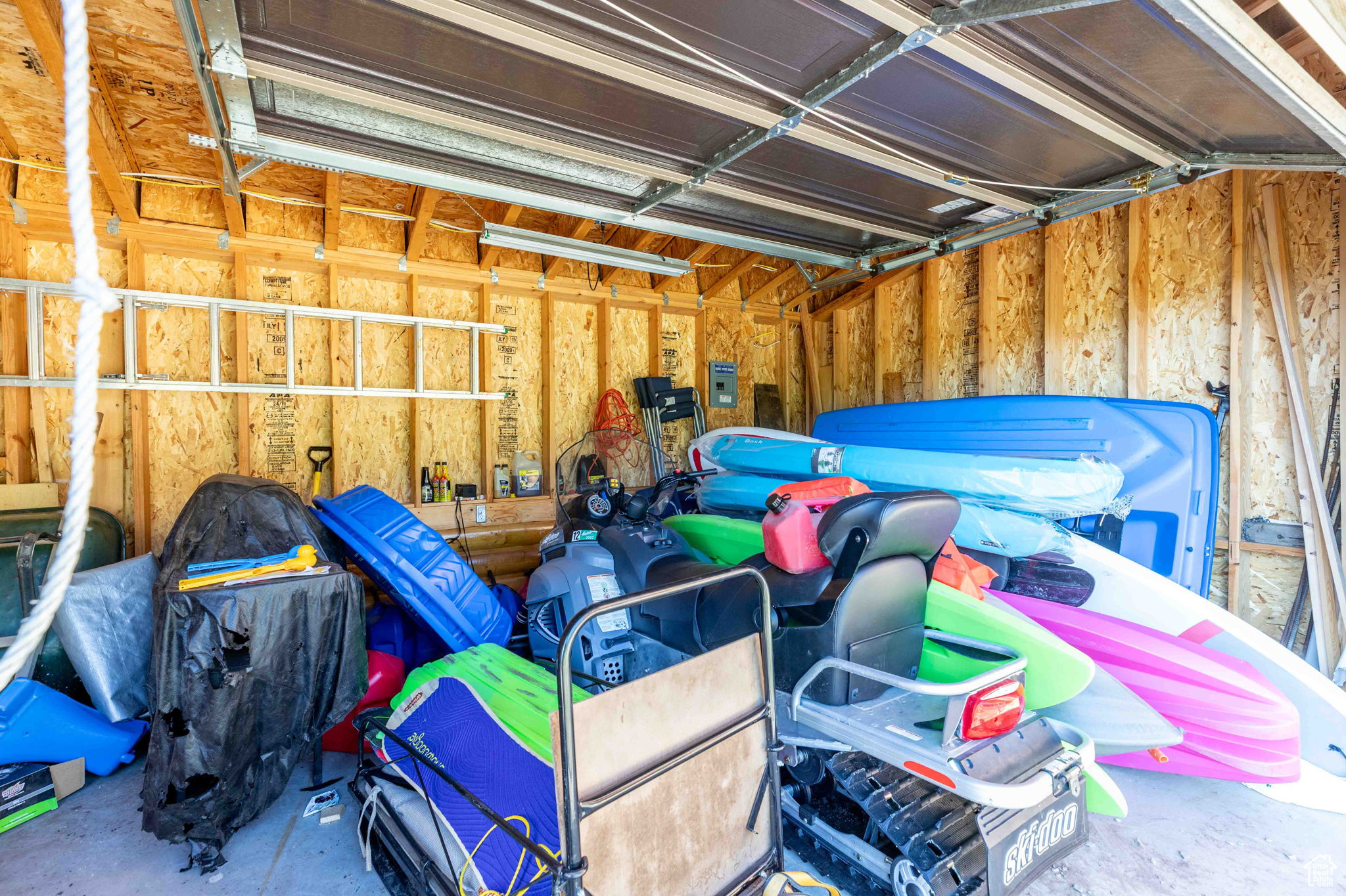 MEADOW VIEW RANCH - Residential Lease