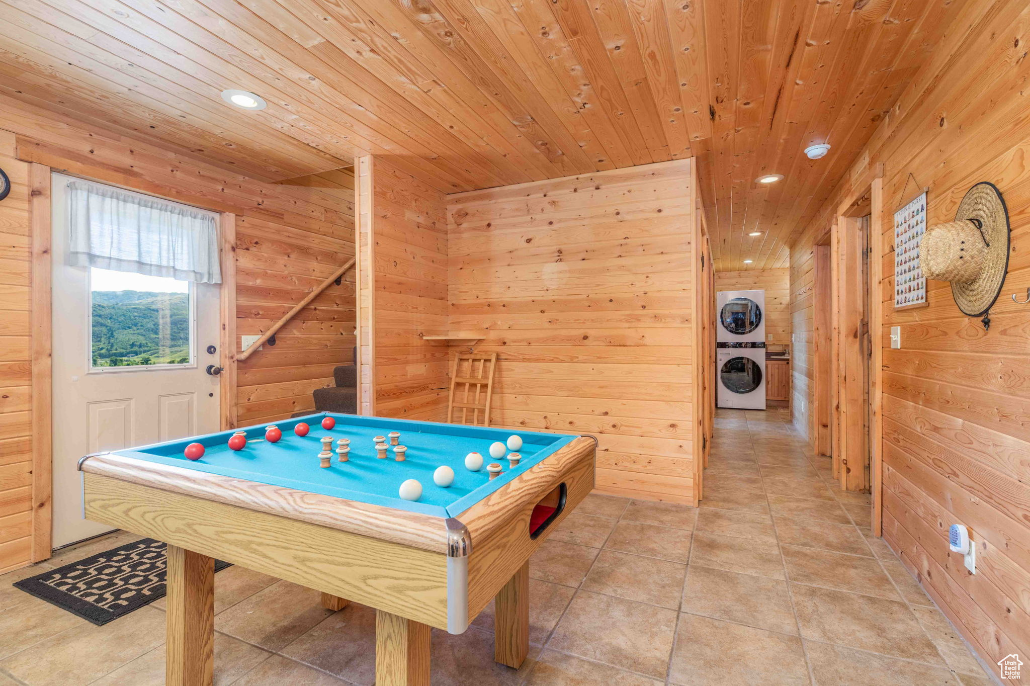 MEADOW VIEW RANCH - Residential Lease