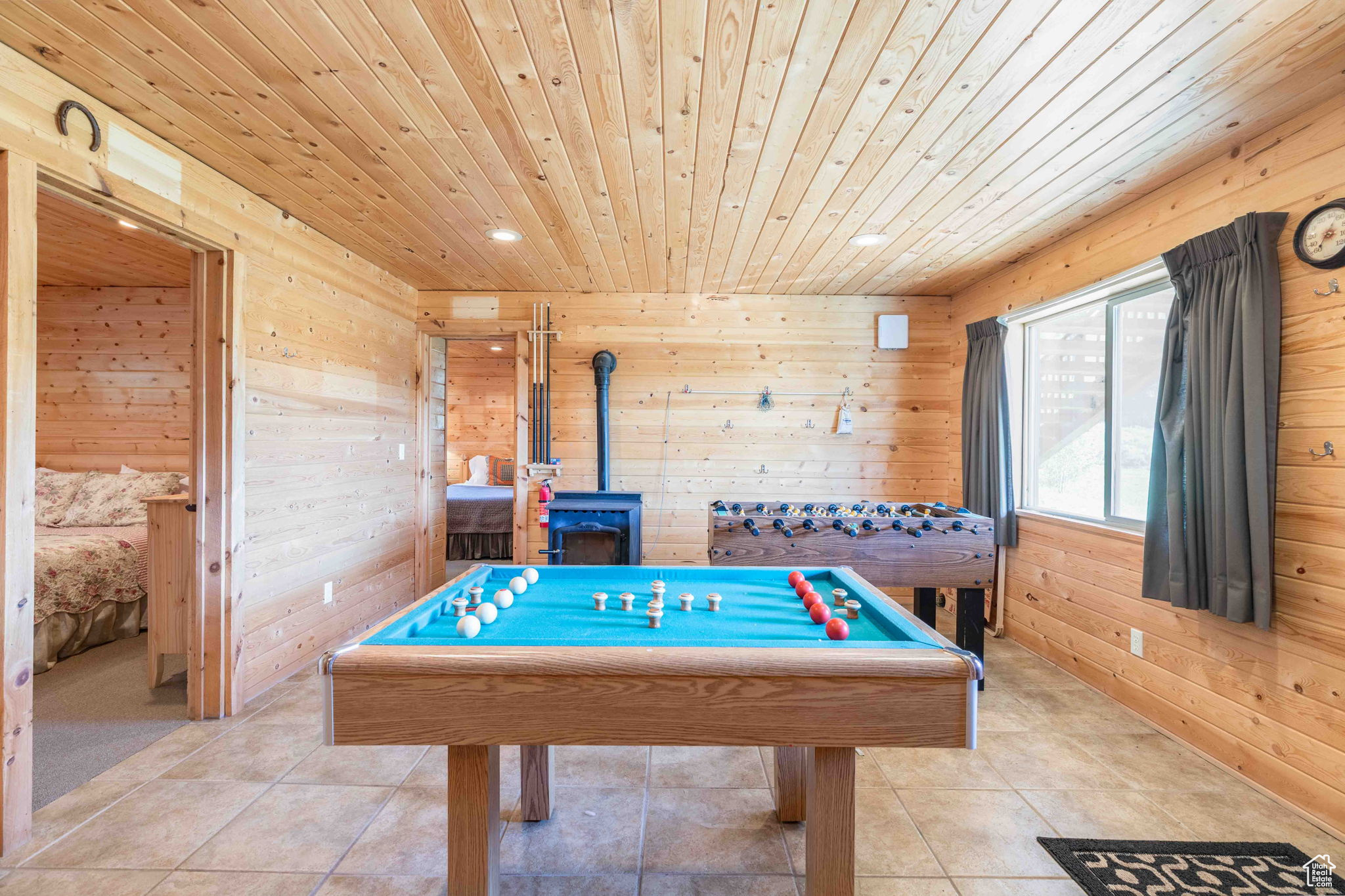 MEADOW VIEW RANCH - Residential Lease