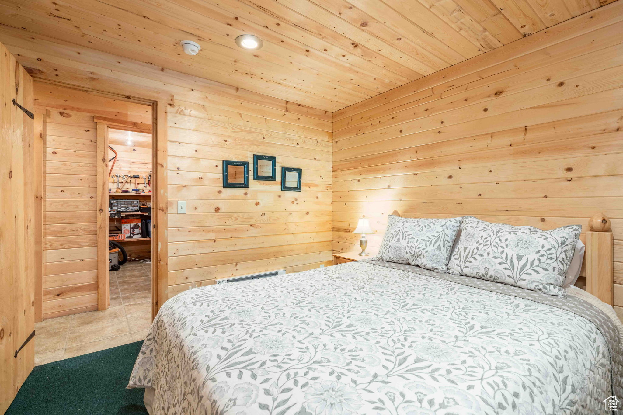 MEADOW VIEW RANCH - Residential Lease