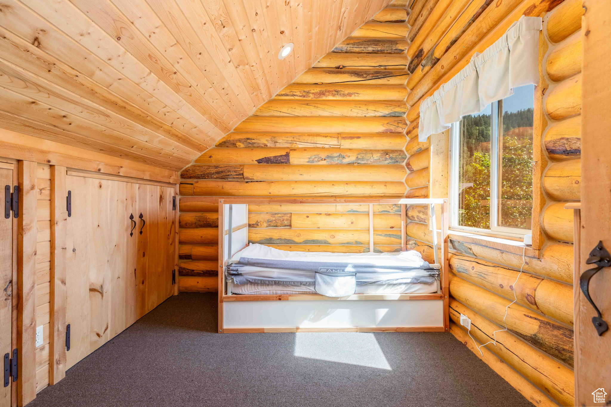 MEADOW VIEW RANCH - Residential Lease