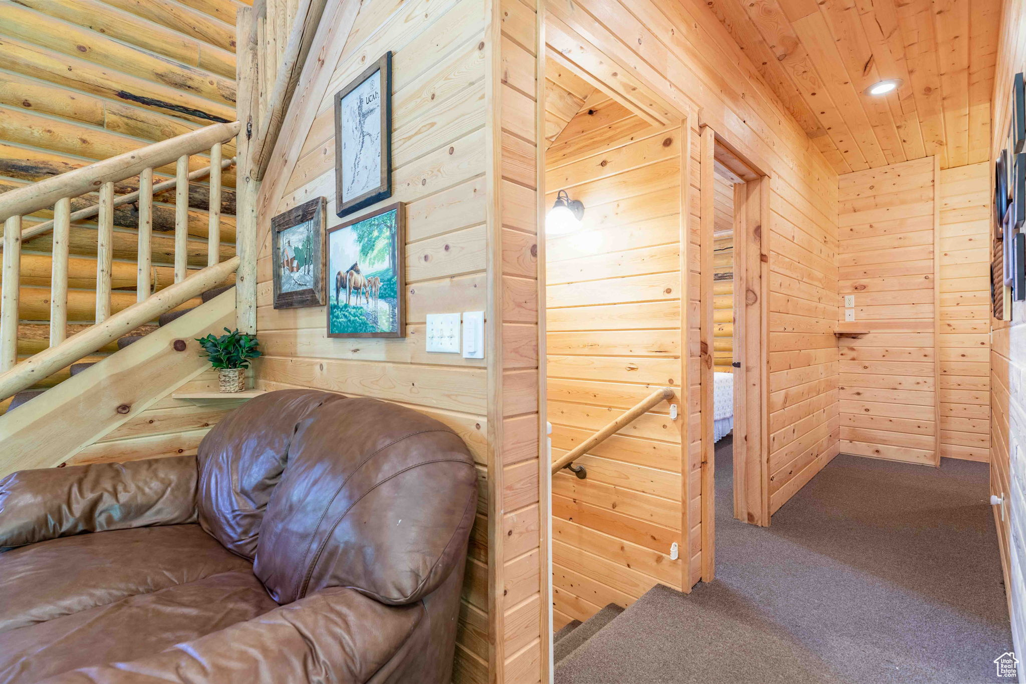 MEADOW VIEW RANCH - Residential Lease