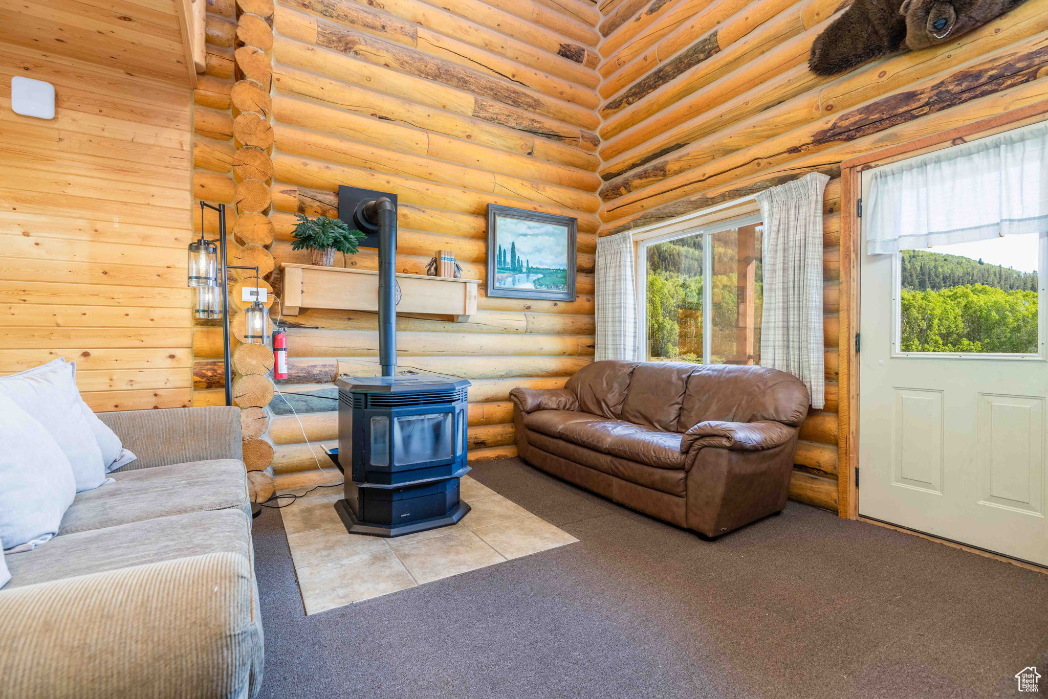 MEADOW VIEW RANCH - Residential Lease