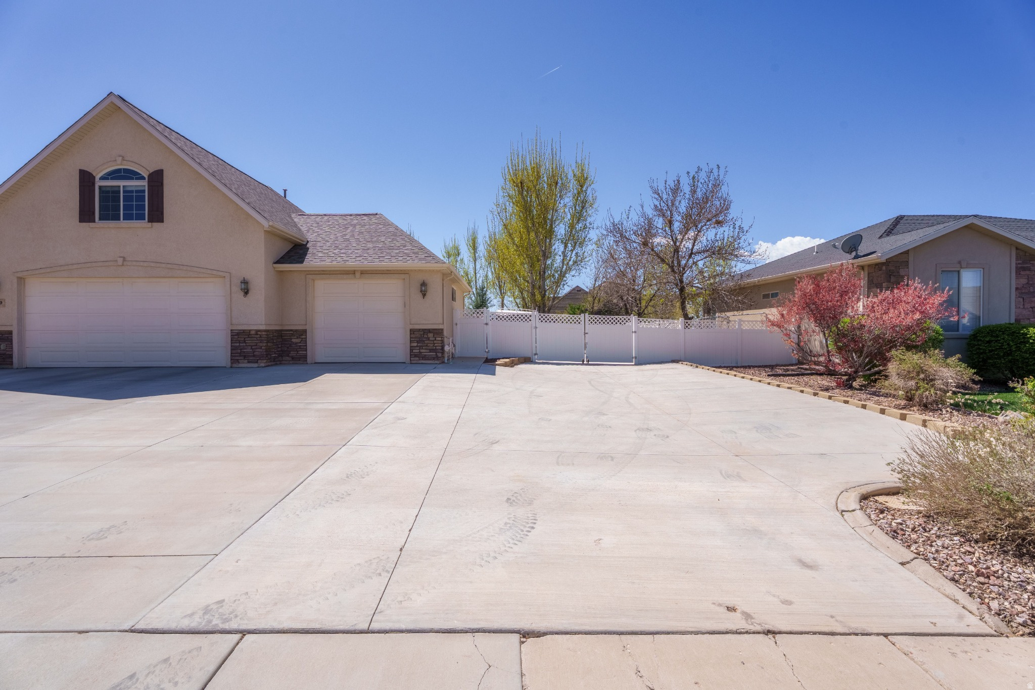 EQUESTRIAN POINTE SUBDIVISION - Residential