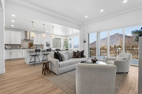 Tiny photo for 624 N LEGEND CIR #480, Mapleton, UT 84664 (MLS # 2143686)
