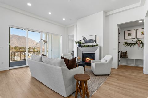 Tiny photo for 624 N LEGEND CIR #480, Mapleton, UT 84664 (MLS # 2143686)