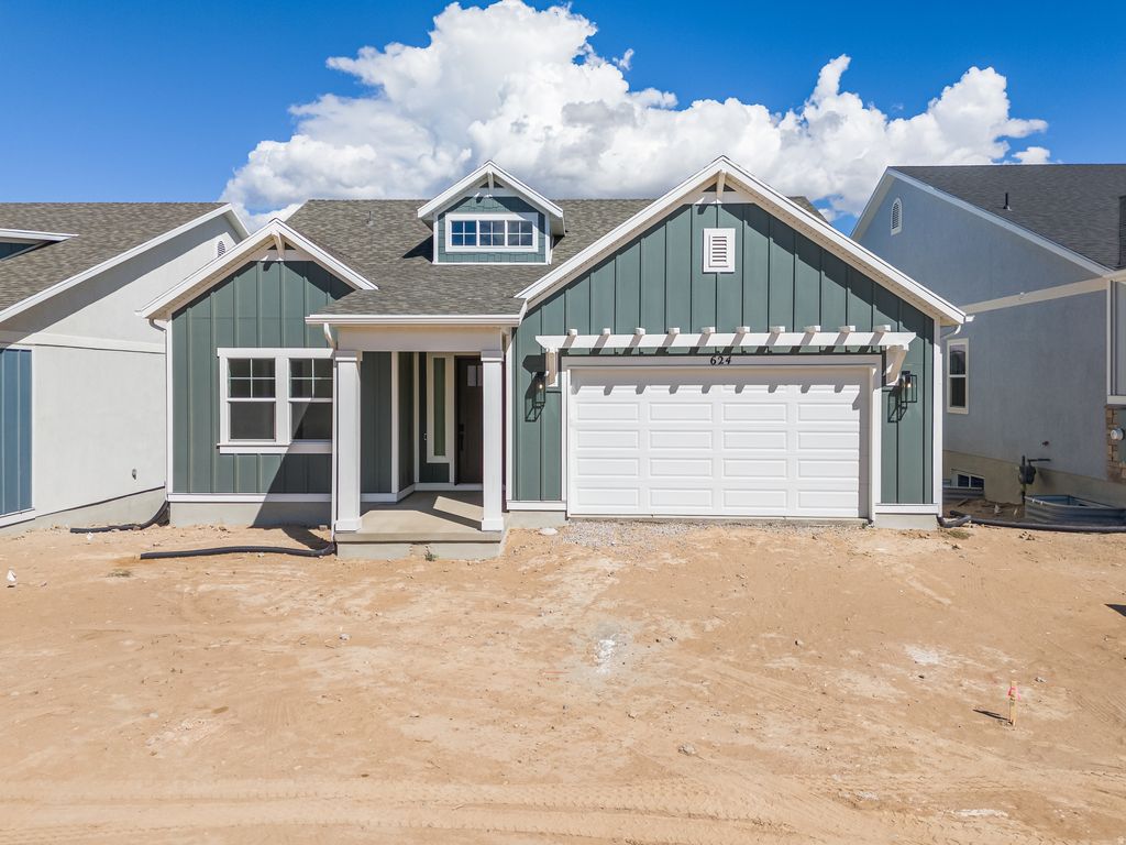 Photo of 624 N LEGEND CIR #480, Mapleton, UT 84664 (MLS # 2143686)