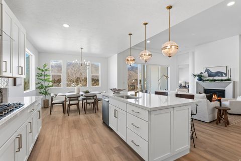 Tiny photo for 624 N LEGEND CIR #480, Mapleton, UT 84664 (MLS # 2143686)