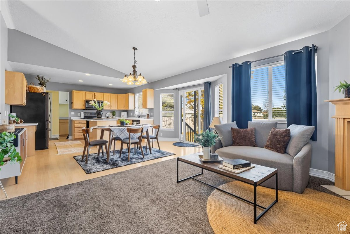 ASCOT DOWNS - Residential