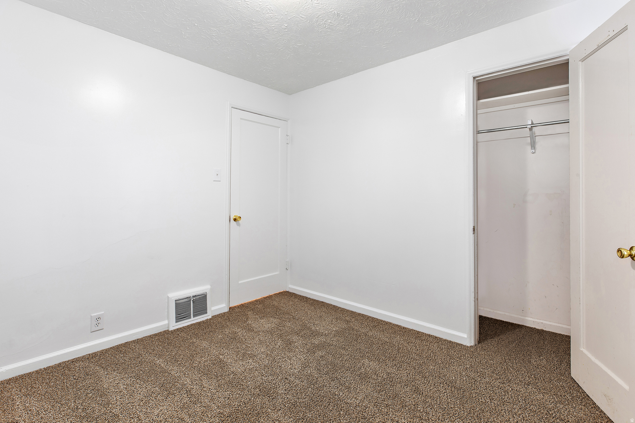 MOUNTAIR ACRES - Residential