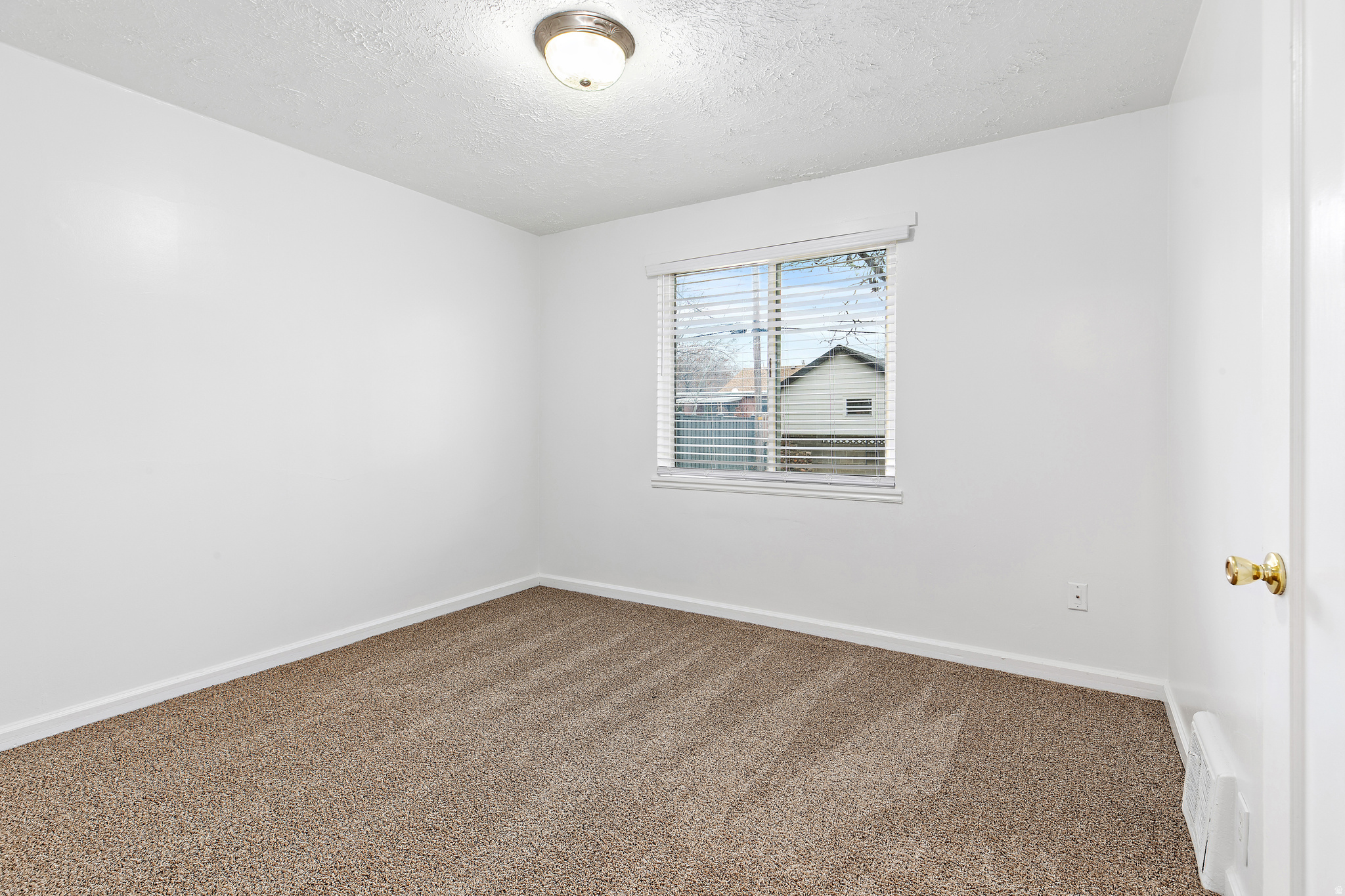 MOUNTAIR ACRES - Residential