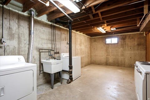 Tiny photo for 2252 W 800 N, Clinton, UT 84015 (MLS # 2167452)