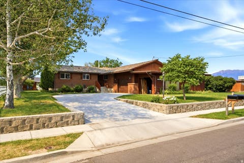 Photo of 2252 W 800 N, Clinton, UT 84015 (MLS # 2167452)