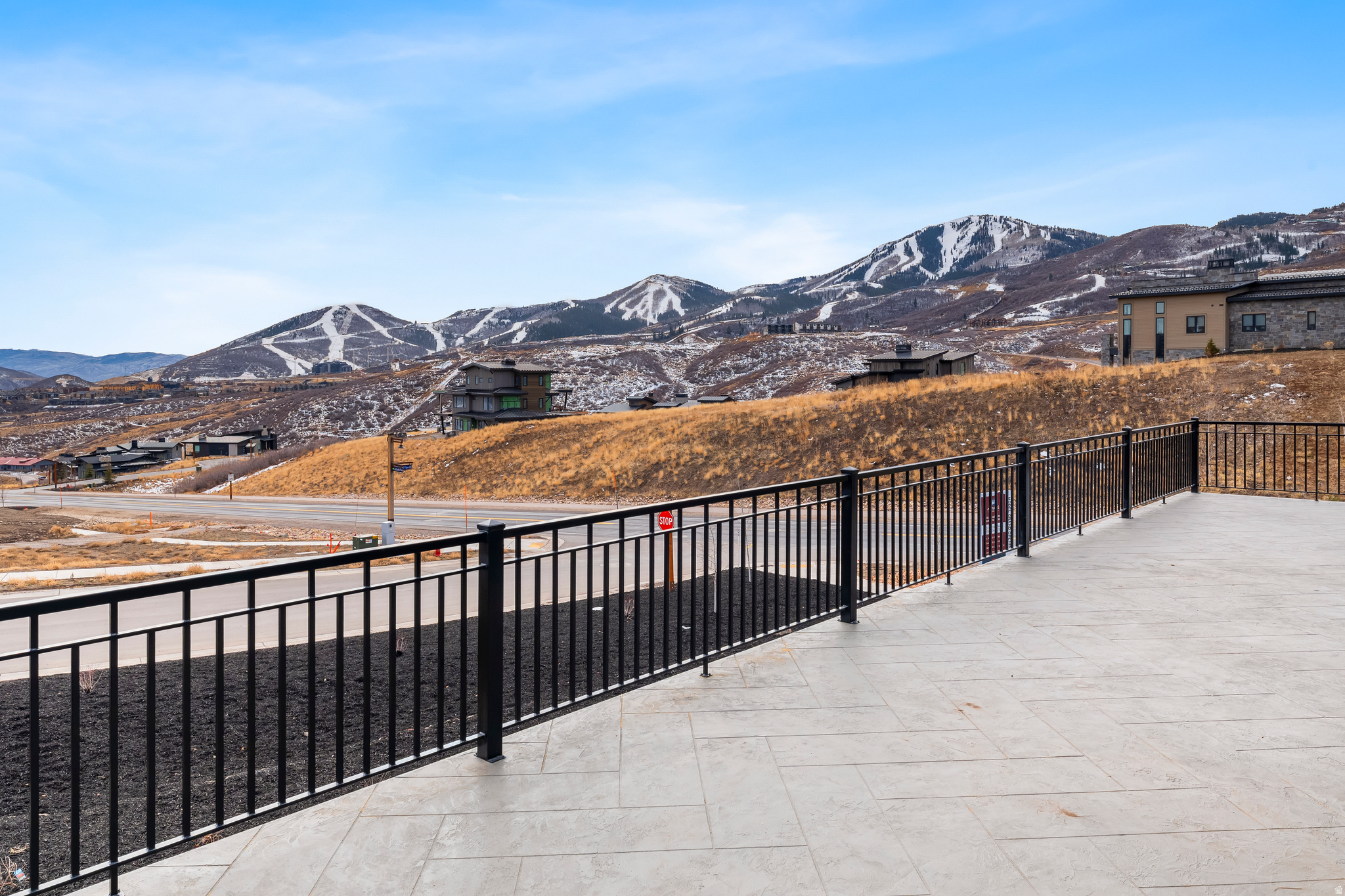 AMANTI LAGO - Residential