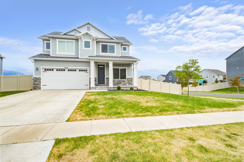 Photo of 3256 S IRON HILL CIR, Saratoga Springs, UT 84045 (MLS # 2185443)