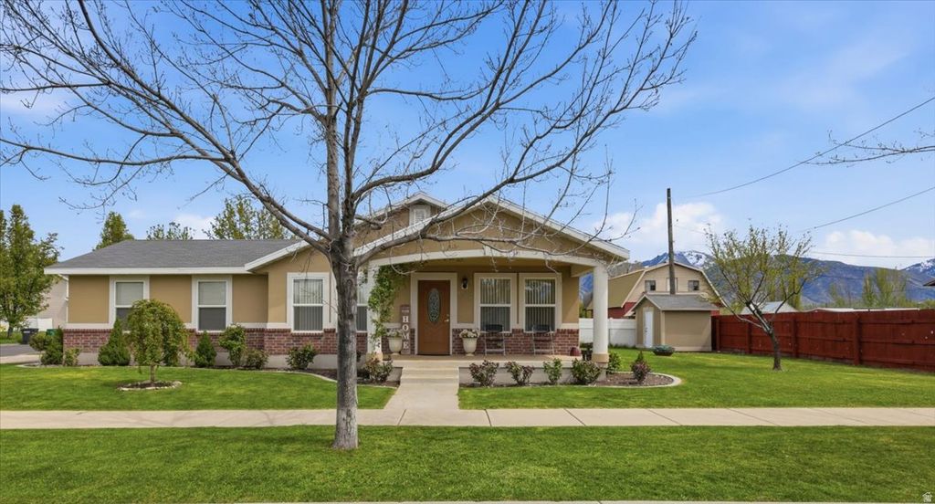 Photo of 896 PARK AVE, Logan, UT 84321 (MLS # 2152287)