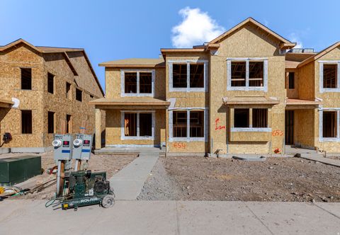 Photo of 792 N BANNER DR #654, Saratoga Springs, UT 84045 (MLS # 2140830)