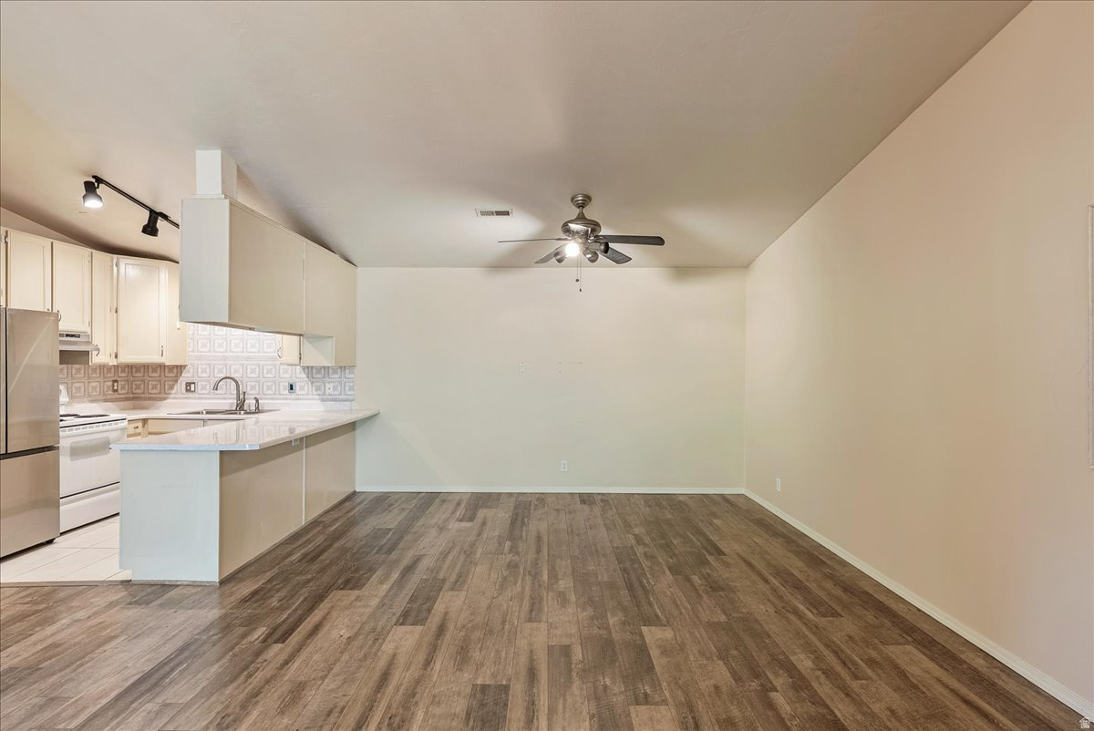 CENTURY PARK EAST - Residential