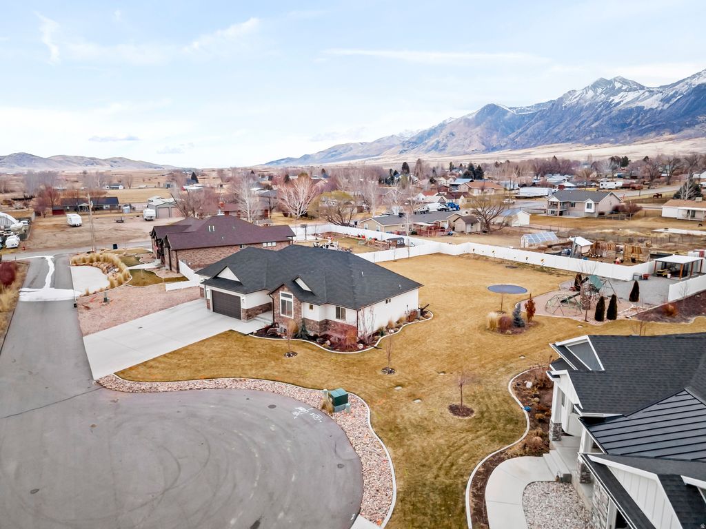 Photo of 145 S 300 W, Mona, UT 84645 (MLS # 2137233)