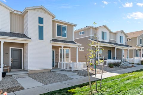 Tiny photo for 108 E FAIRMONT PL, Saratoga Springs, UT 84045 (MLS # 2117649)