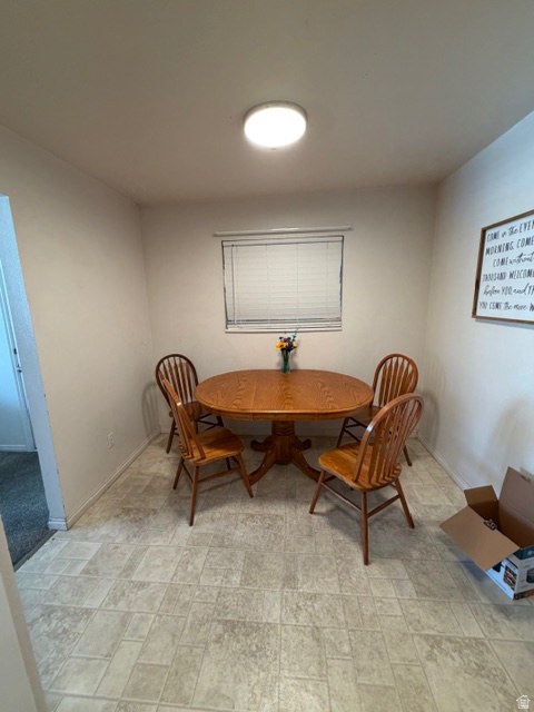 HAMPTON COURT - Residential