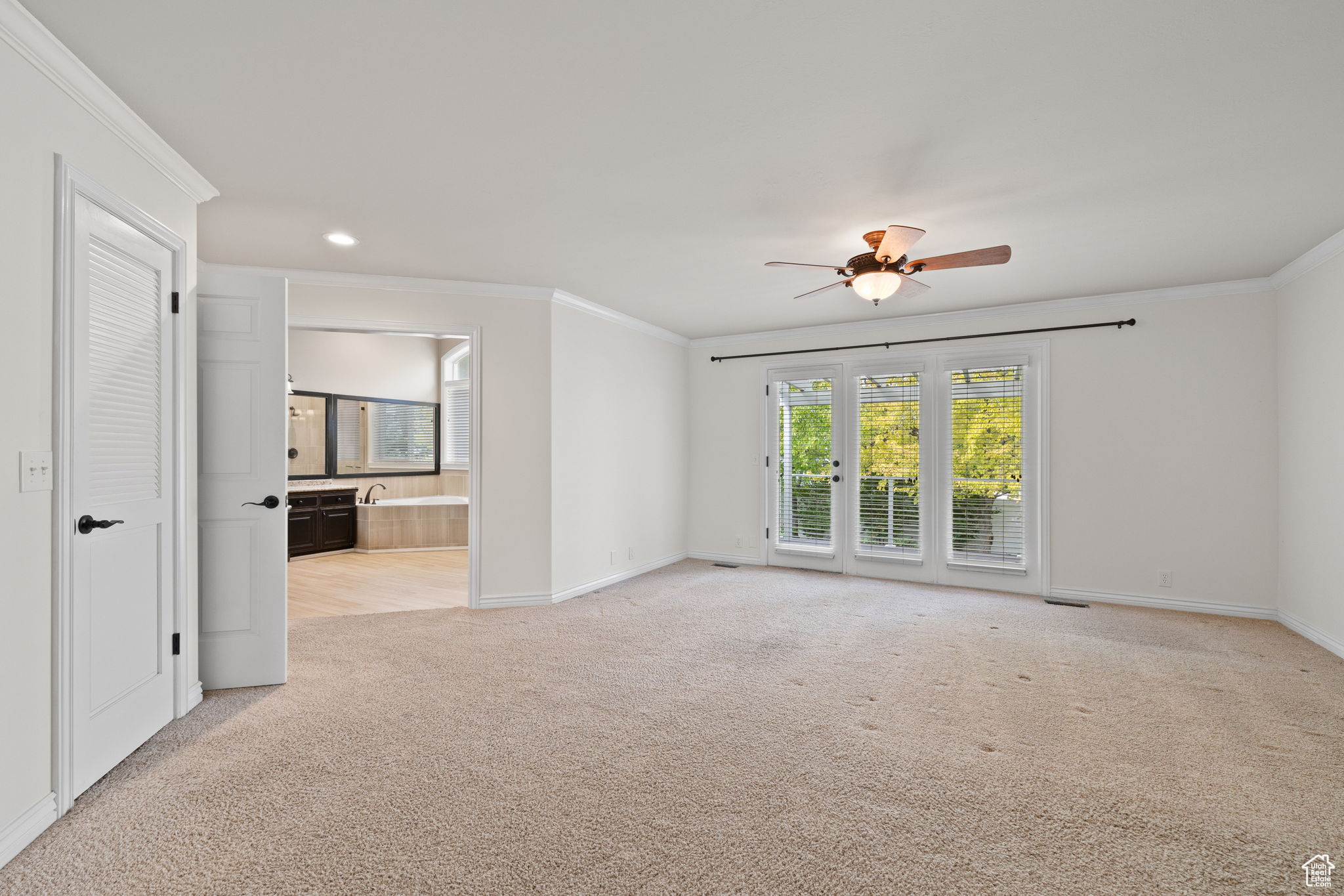 WILLOWCREEK HOLLOW ESTATES - Residential