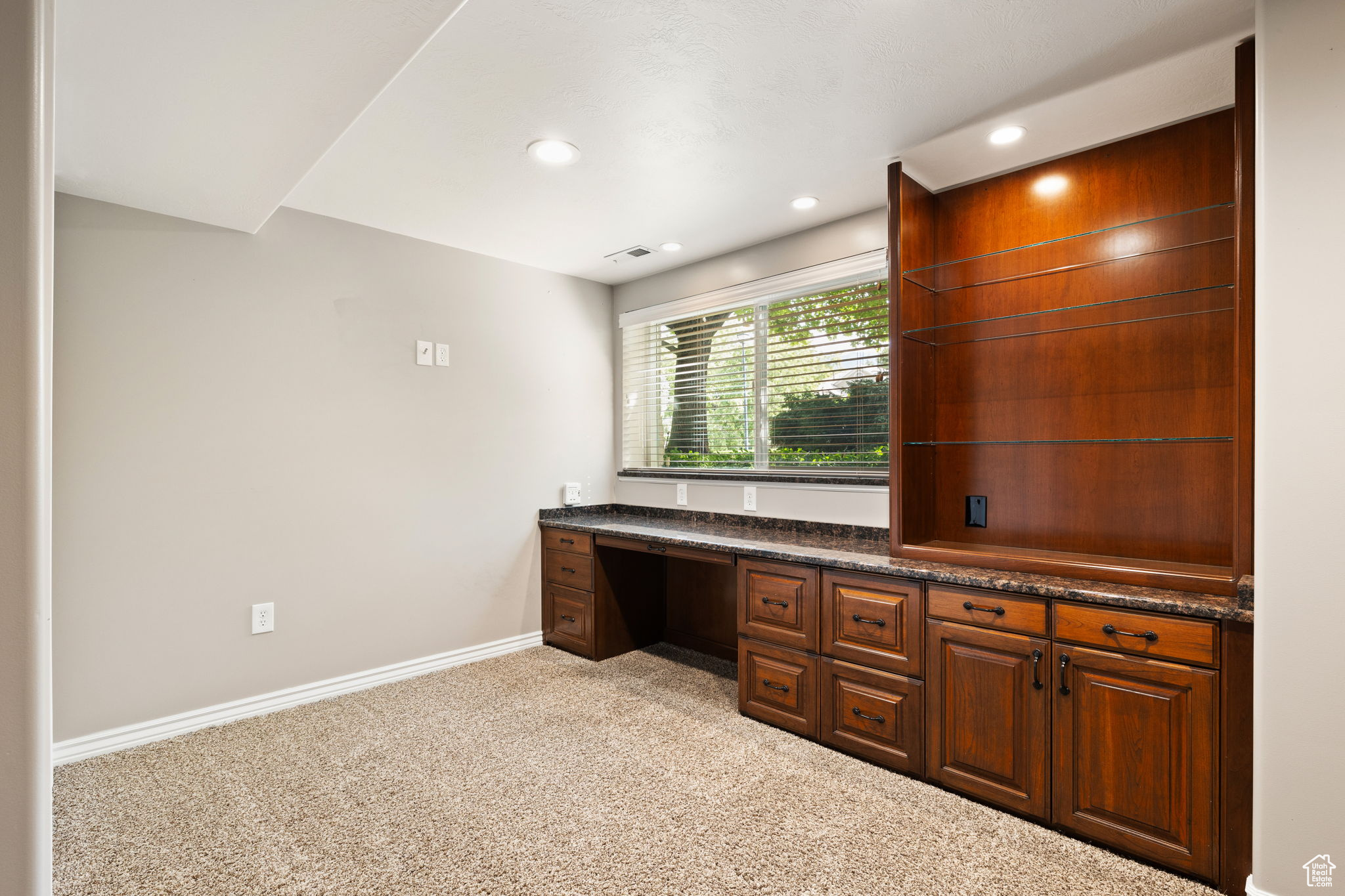 WILLOWCREEK HOLLOW ESTATES - Residential