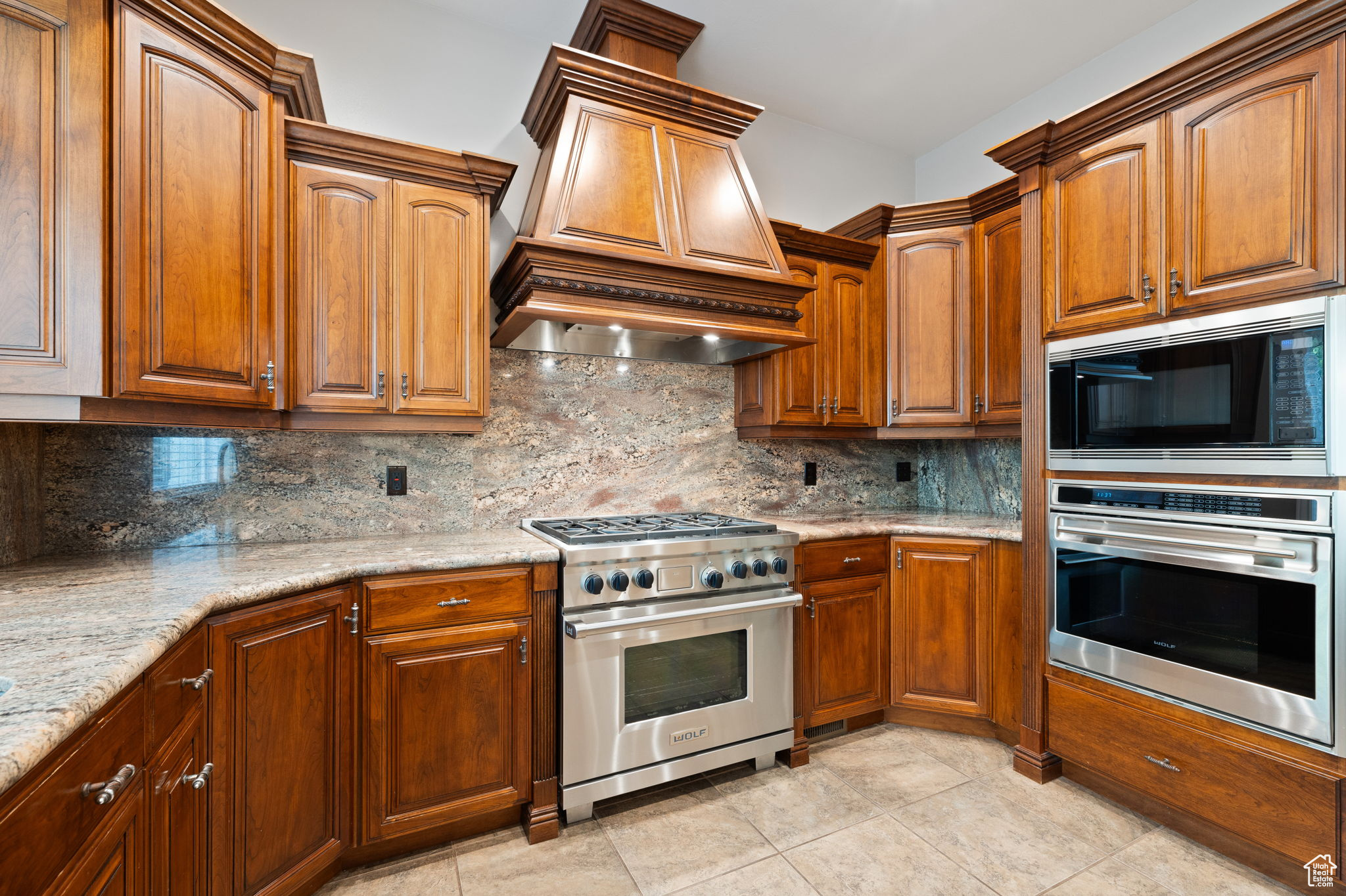 WILLOWCREEK HOLLOW ESTATES - Residential