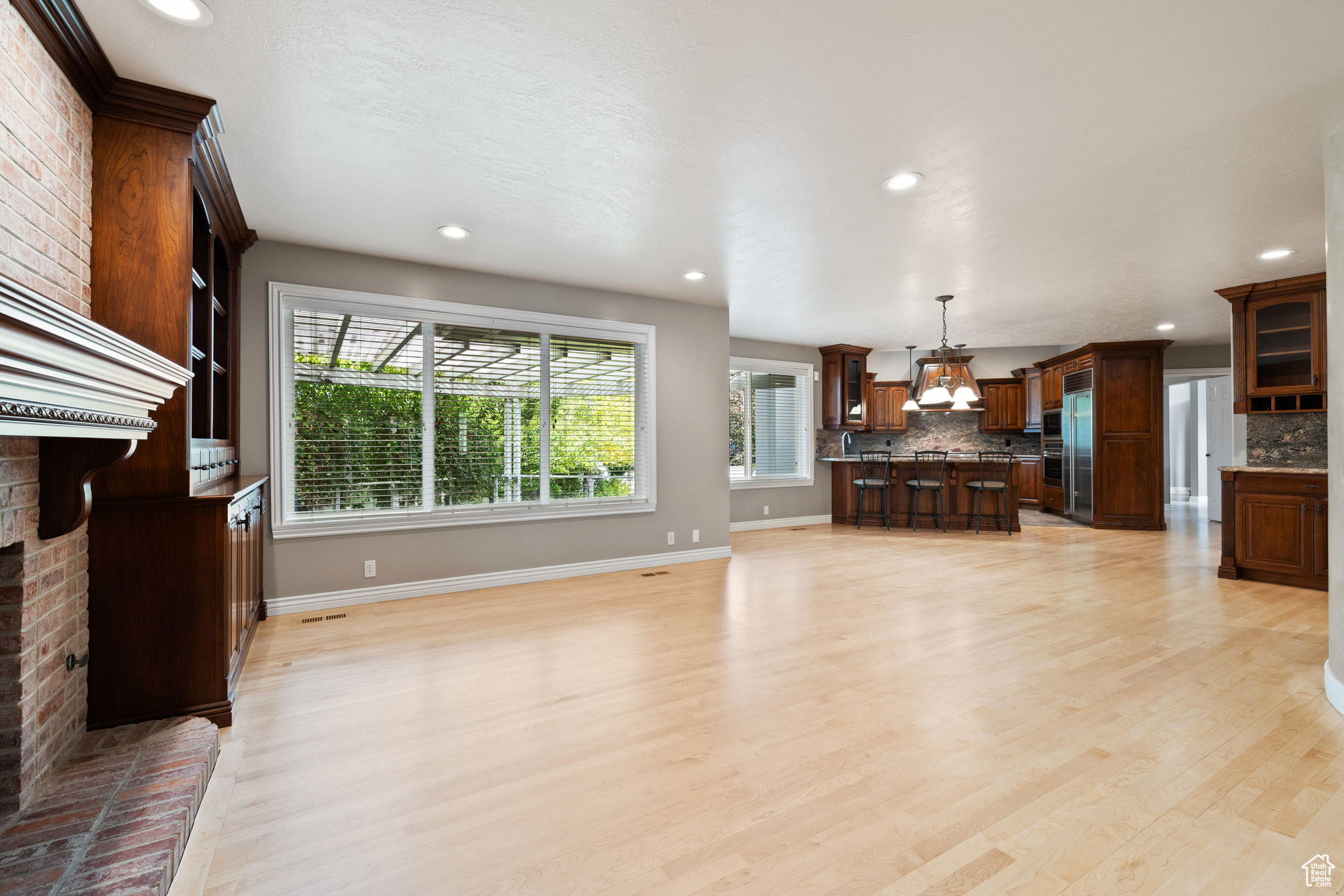 WILLOWCREEK HOLLOW ESTATES - Residential