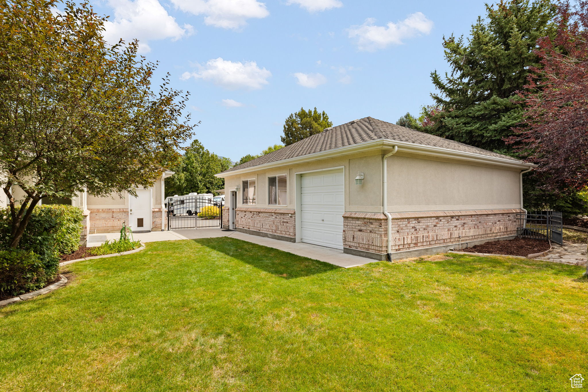 WILLOWCREEK HOLLOW ESTATES - Residential