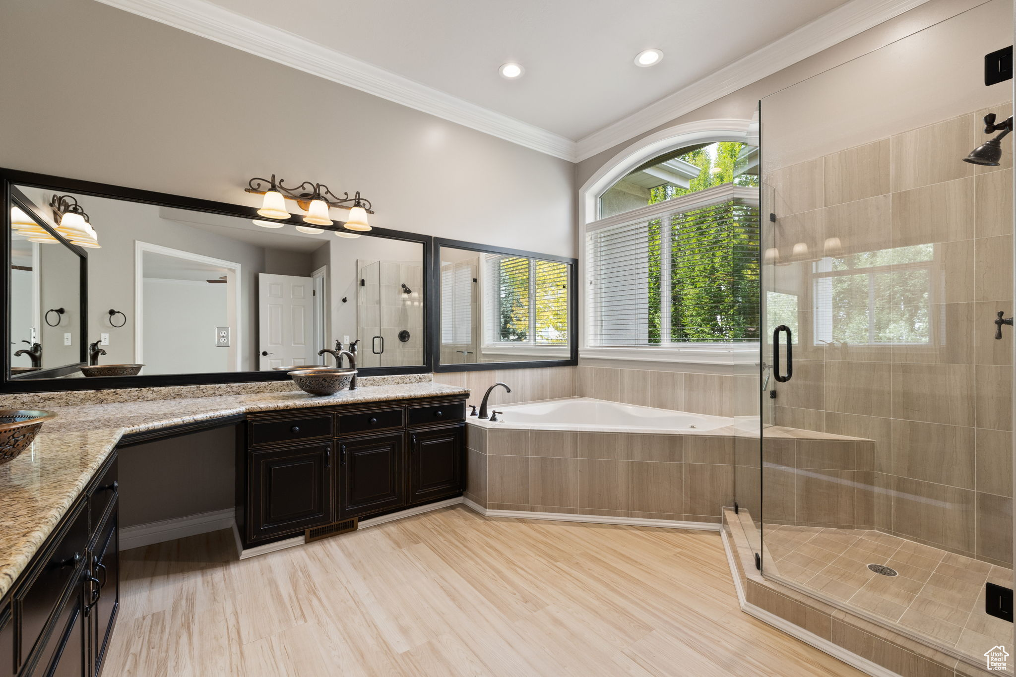 WILLOWCREEK HOLLOW ESTATES - Residential