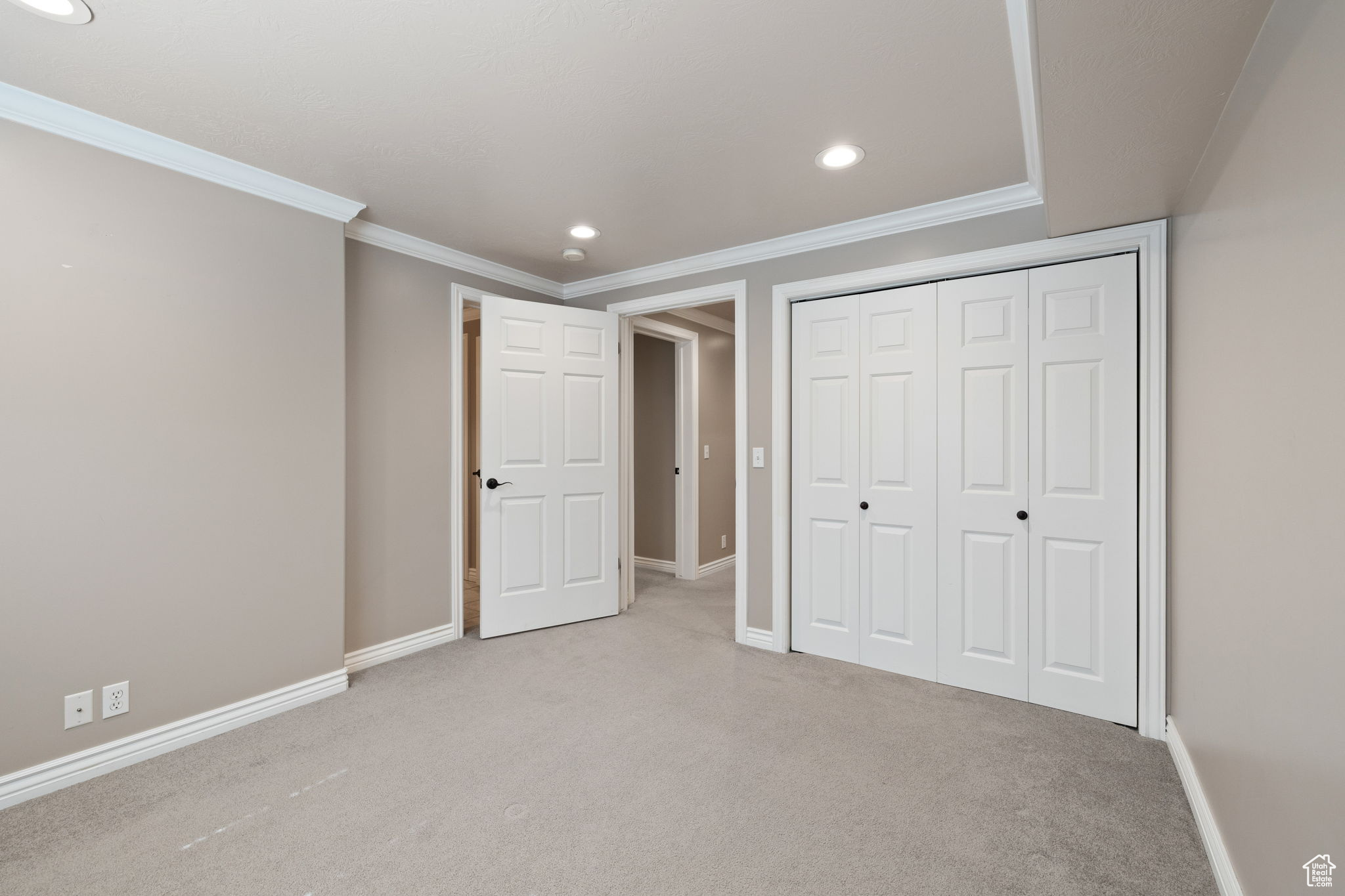WILLOWCREEK HOLLOW ESTATES - Residential