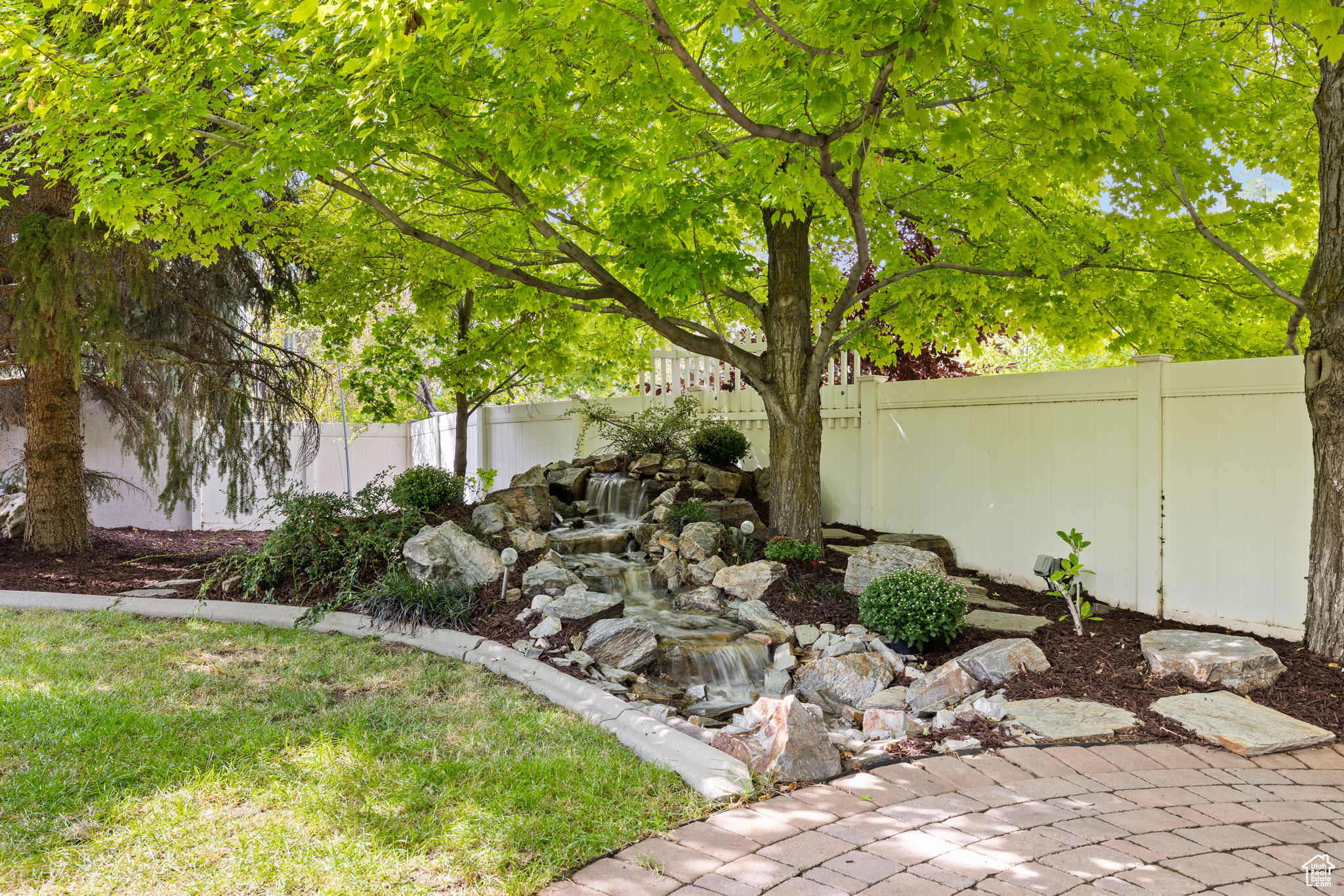 WILLOWCREEK HOLLOW ESTATES - Residential