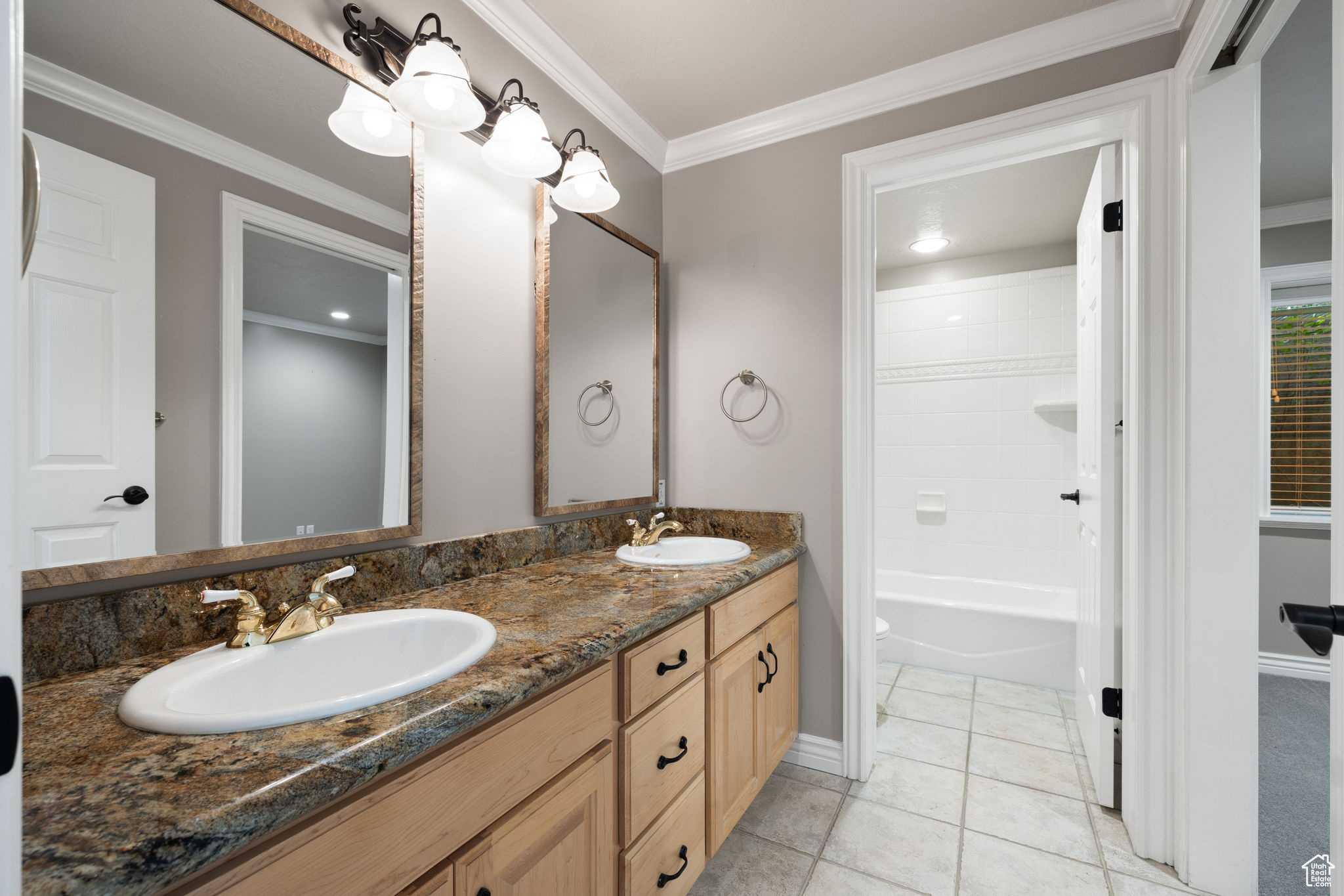 WILLOWCREEK HOLLOW ESTATES - Residential