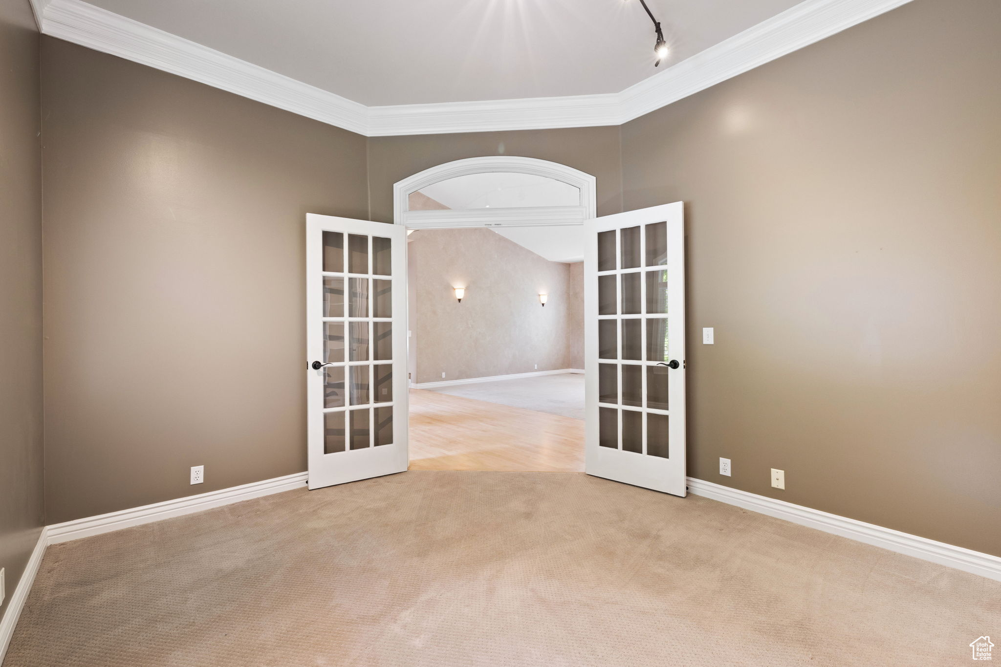 WILLOWCREEK HOLLOW ESTATES - Residential