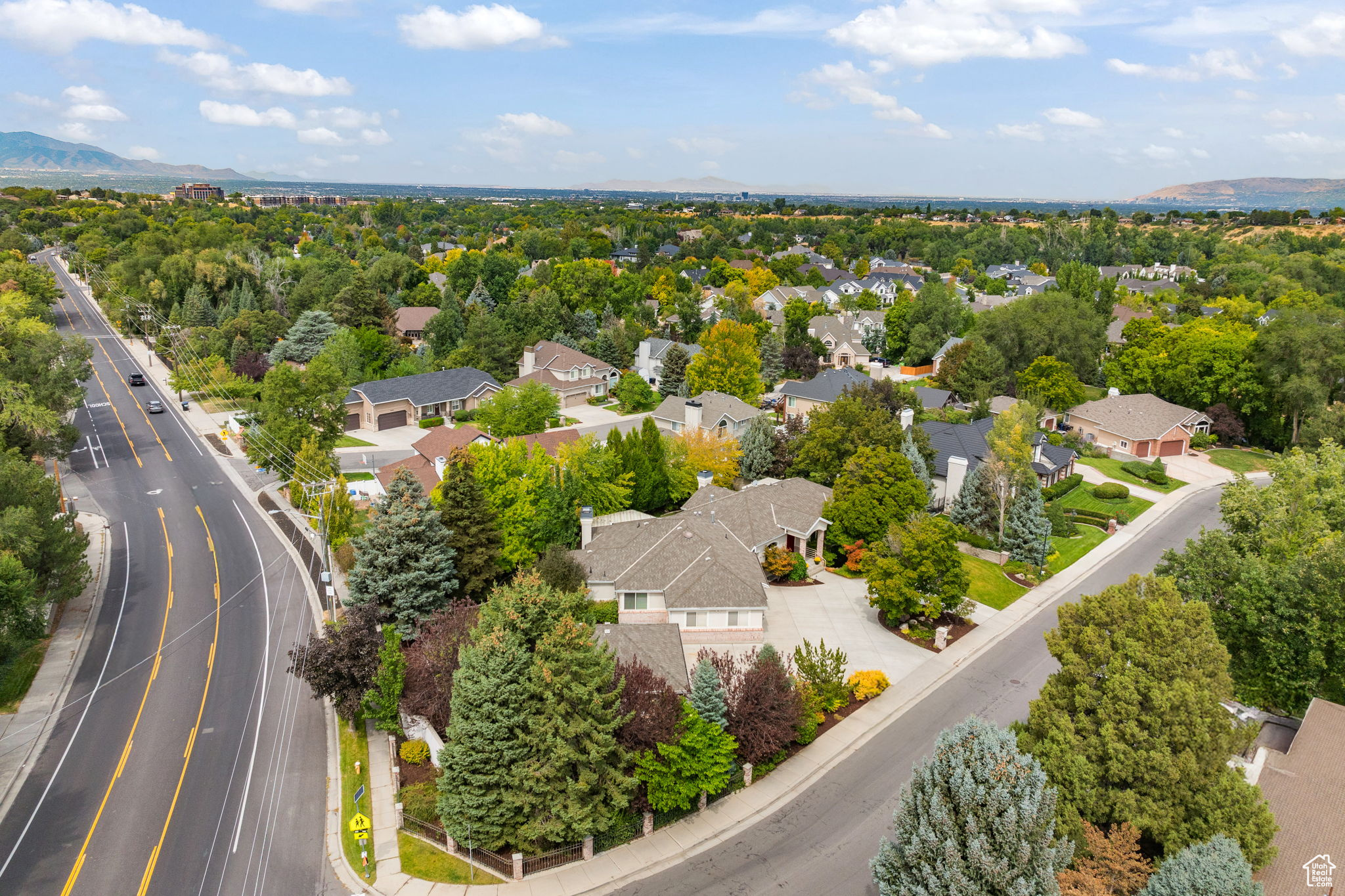 WILLOWCREEK HOLLOW ESTATES - Residential