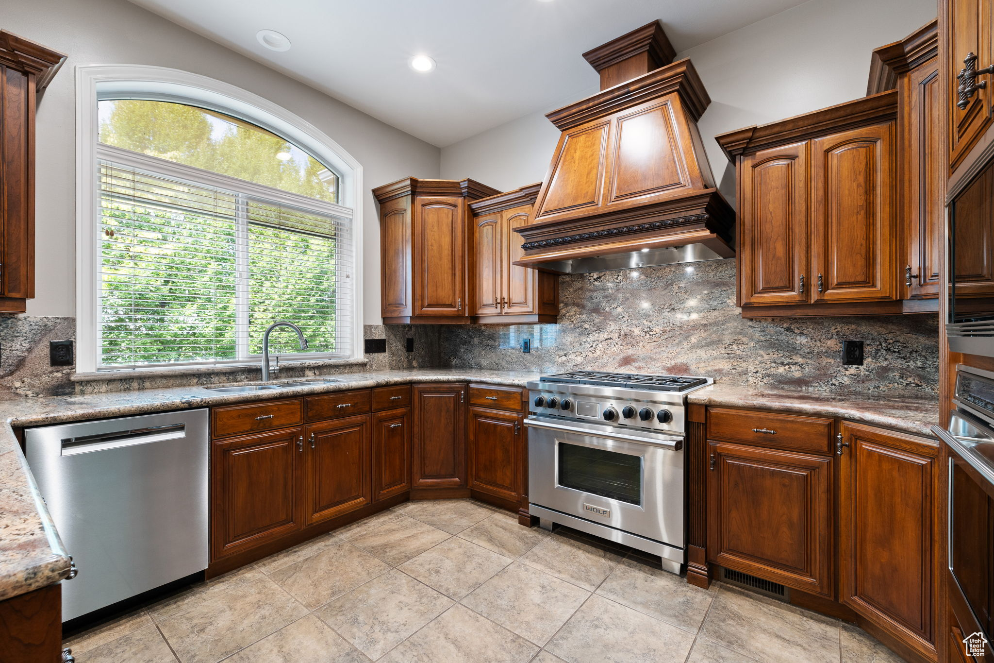 WILLOWCREEK HOLLOW ESTATES - Residential